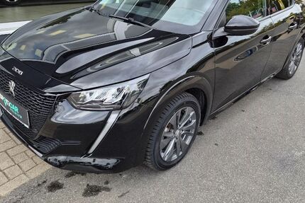 Peugeot 208 29.070 km 18.290 &euro; Sudwalde 27257