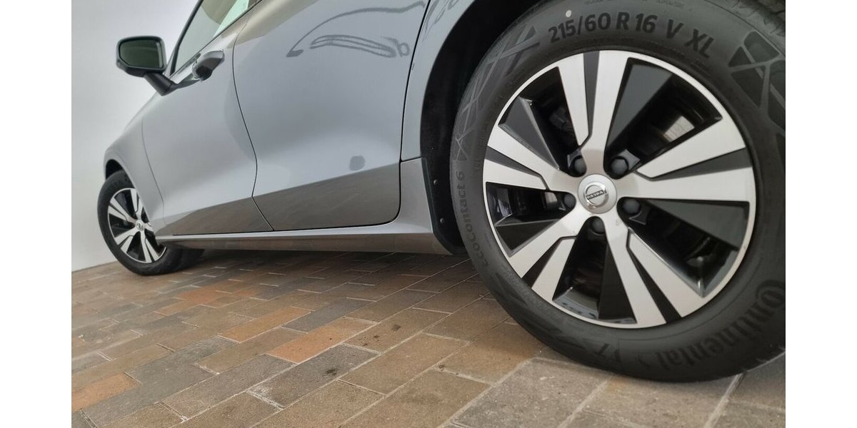 Volvo V60 LED ACC Spur Klima Navi Scheckheft 95.600 km 22.990 &euro; Garrel 49681