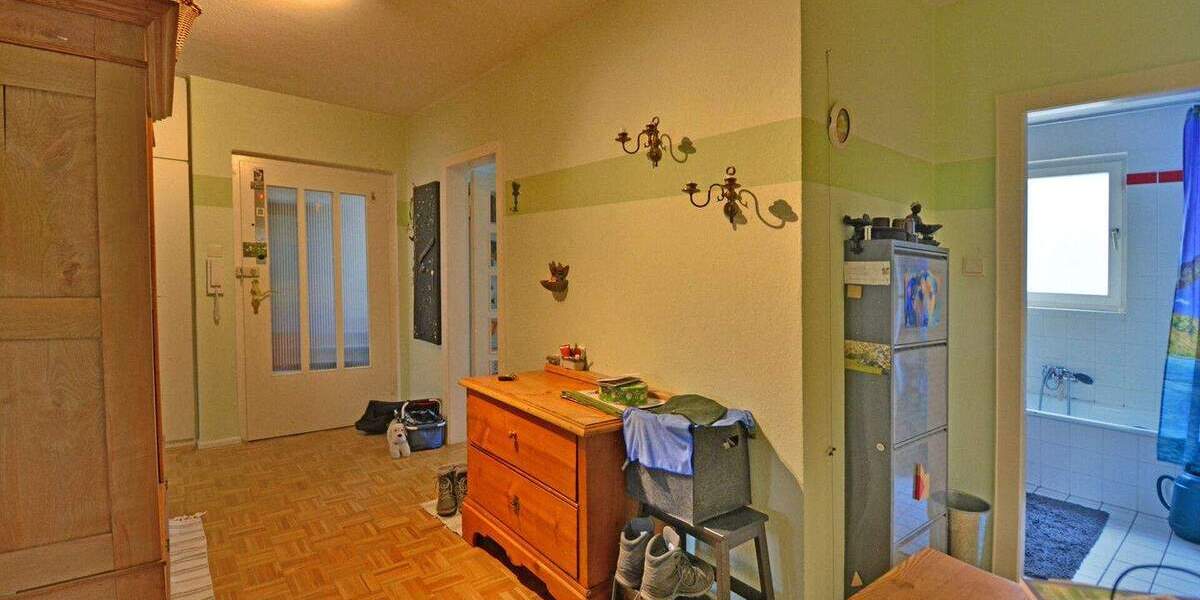 Etagenwohnung Kassel West - 3 Zimmer, 85 m&sup2;, 225.000&euro; | Angebot:25410013