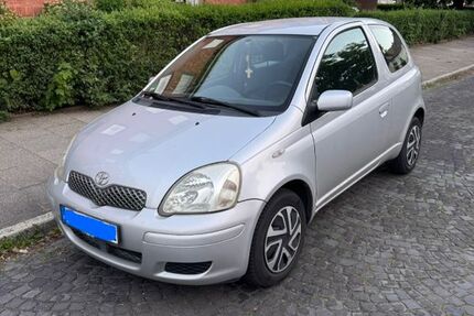 Toyota Yaris 77.000 km 2.200 &euro; Bremen 28217