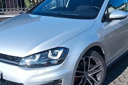 VW Golf 196.000 km 14.000 &euro; Troisdorf 53842