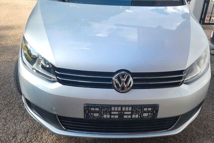 VW Touran 88.855 km 9.100 &euro; Irschenberg 83737