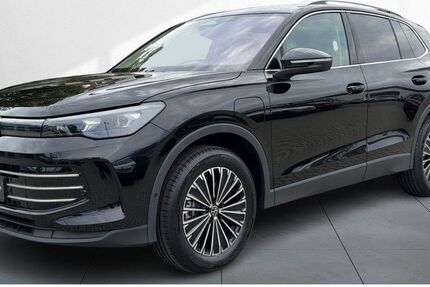 VW Tiguan 9.851 km 48.890 &euro; Dresden 01067