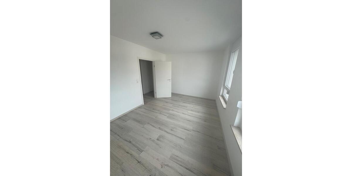 Reihenhaus Essingen - 5 Zimmer, 140 m&sup2;, 400.000&euro; | Angebot:27156393