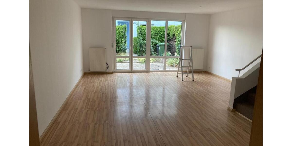 Reihenhaus Hirschau - 4 Zimmer, 120 m&sup2;, 314.000&euro; | Angebot:27137853