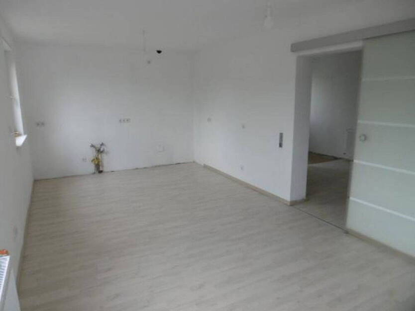 Familienfreundliches umfangfreich modernisiertes REH in guter Lage