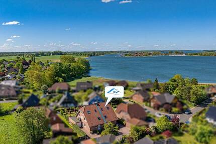 Doppelhaushälfte mit phantastischem Schleiblick 5 zimmer