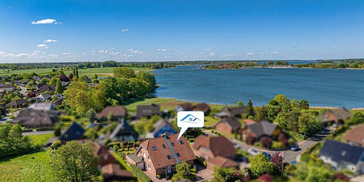 Doppelhaushälfte mit phantastischem Schleiblick 5 zimmer