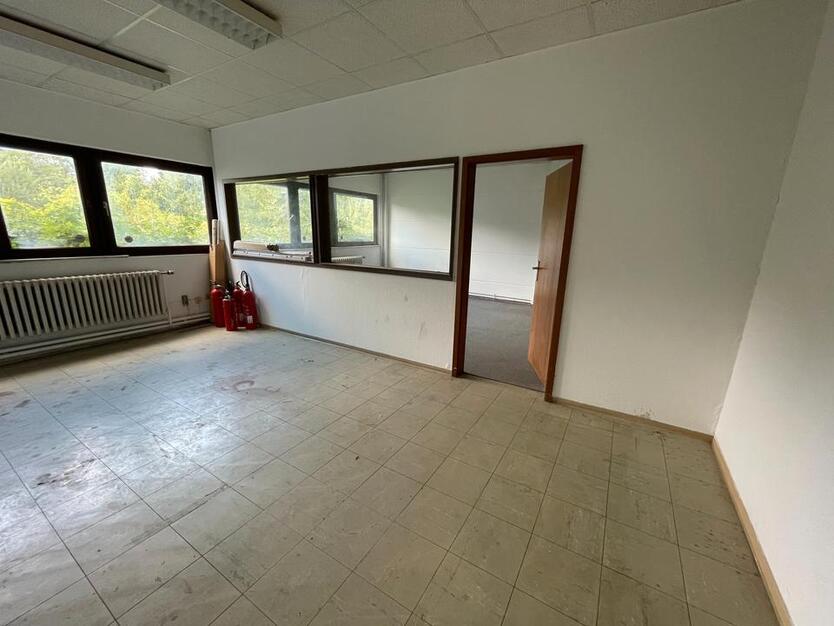 PROVISIONSFREI!!! Rampenlager mit Büroflächen