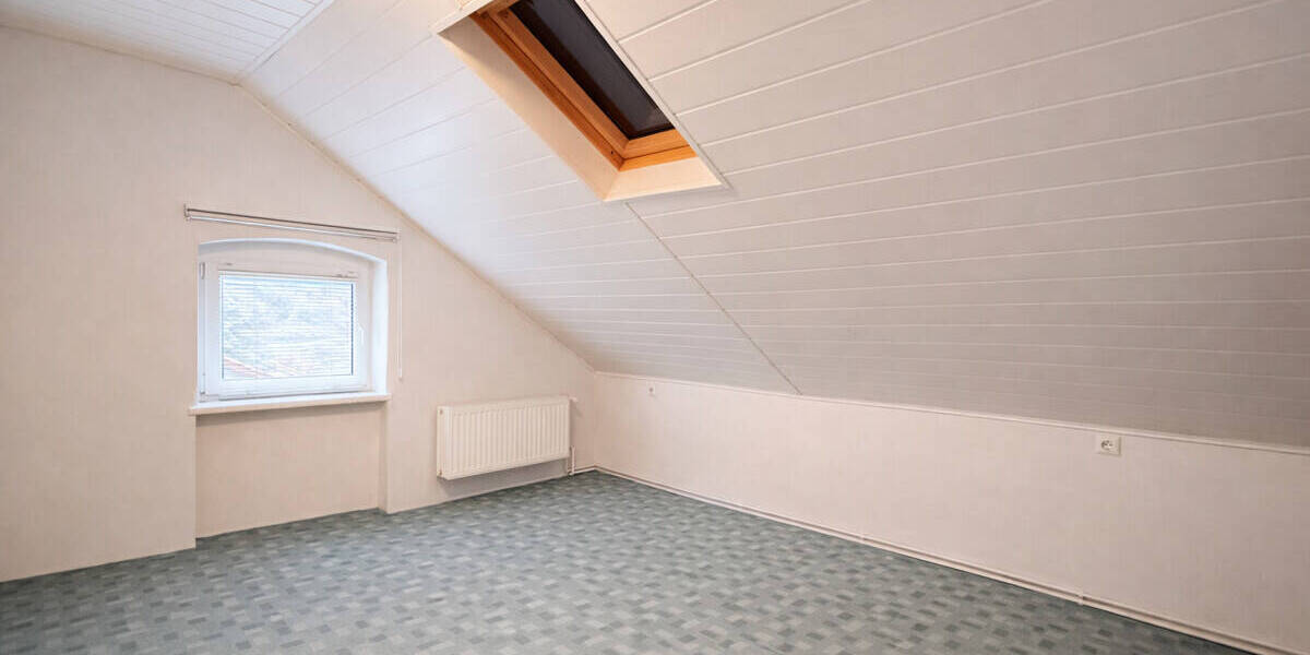 Mehrfamilienhaus, Wohnhaus Dresden Naußlitz - 6 Zimmer, 153 m&sup2;, 285.000&euro; | Angebot:26309047