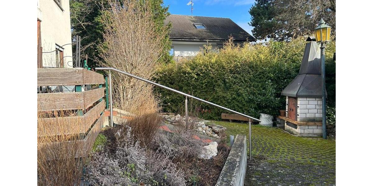 Eigentumswohnung im 2 Familienhaus 6 Zi. Terasse, Garage+Garten 6 zimmer