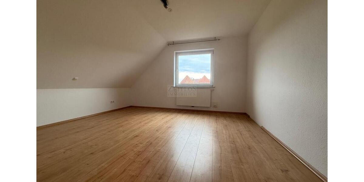Einfamilienhaus Delmenhorst - 2.5 Zimmer, 120 m&sup2;, 1.280&euro; | Angebot:26662270