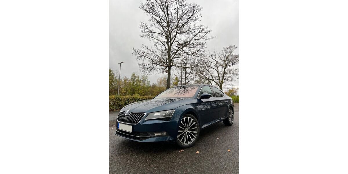 Skoda Superb 225.000 km 17.000 &euro; Wiesbaden 65187
