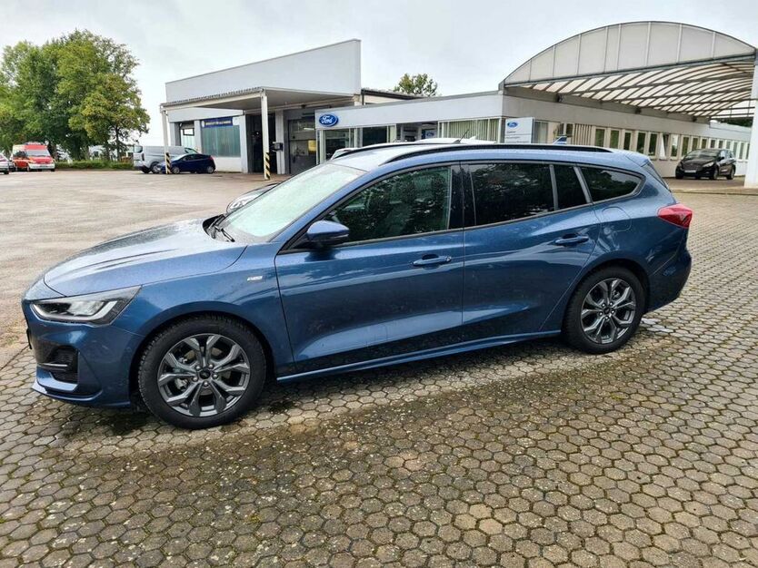Ford Focus 12.600 km 23.990 € Burgoberbach 91595