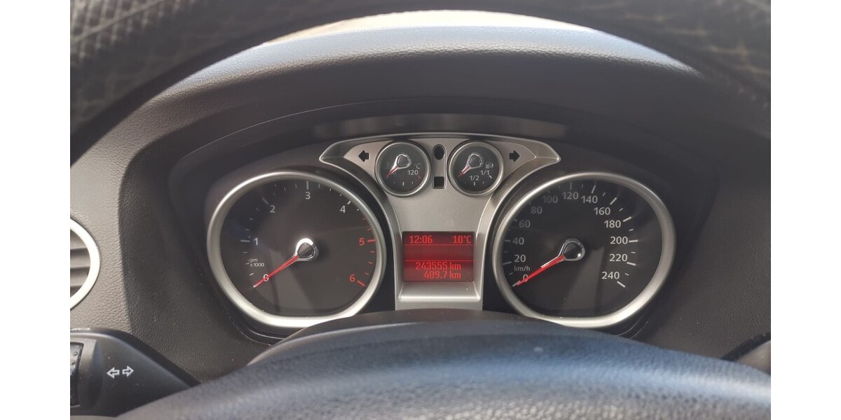 Ford Focus II Kombi 244.000 km 3.500 &euro; Witten 58452