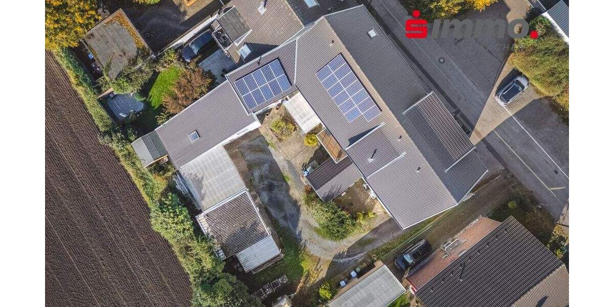 Mehrfamilienhaus-Duo mit insg. 5 Wohneinheiten, großem Innenhof und Potenzialflächen in ruhiger Lage zimmer