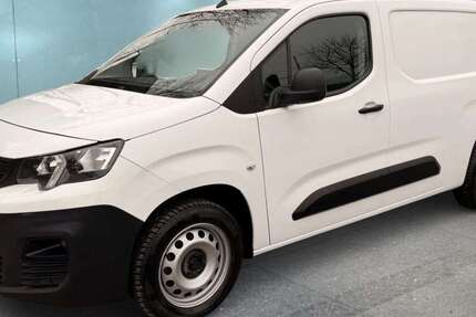 Peugeot Partner 110.000 km 11.999 &euro; München 81243
