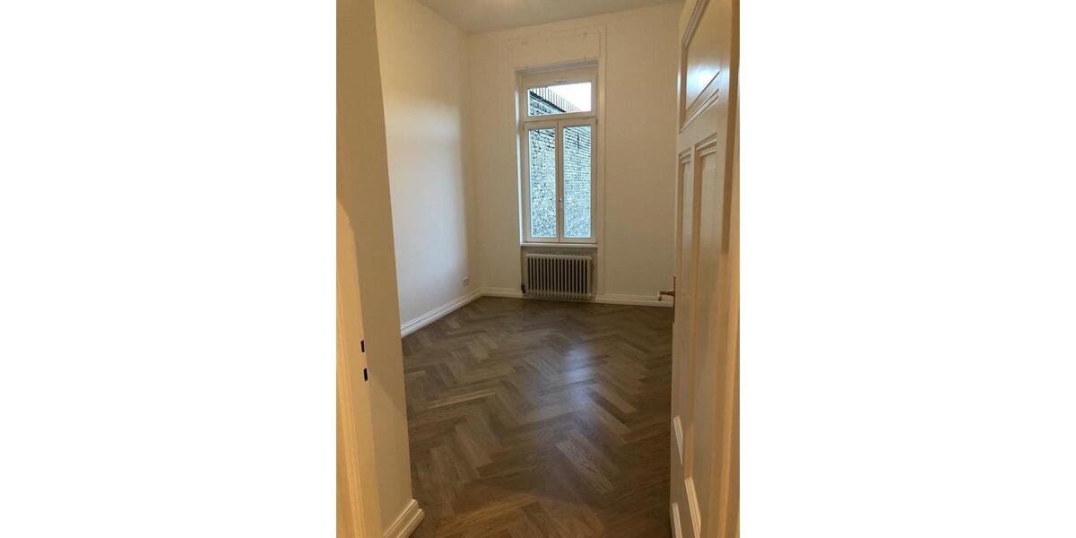 Etagenwohnung Wiesbaden Klarenthal - 5 Zimmer, 125 m&sup2;, 2.225&euro; | Angebot:26404973