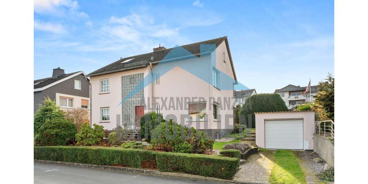 Haus zum Kaufen in Lohfelden 369.900 € 176.05 m² 7 zimmer