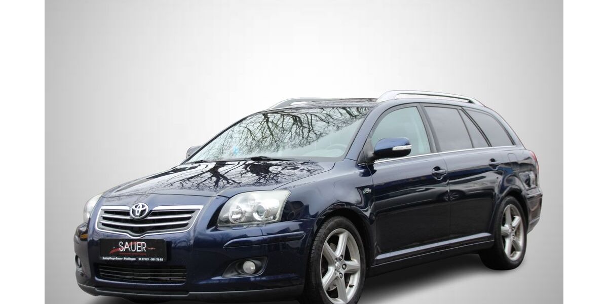 Toyota Avensis 162.000 km 4.900 &euro; Pfullingen 72793