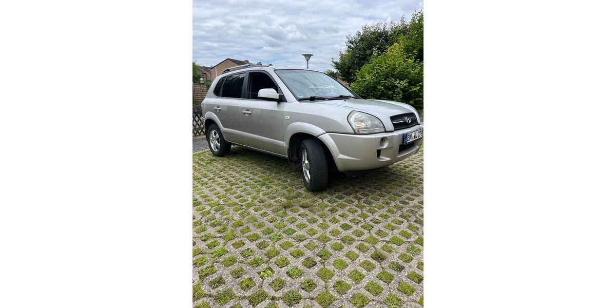 Hyundai TUCSON 227.000 km 2.800 &euro; Bonn 53229