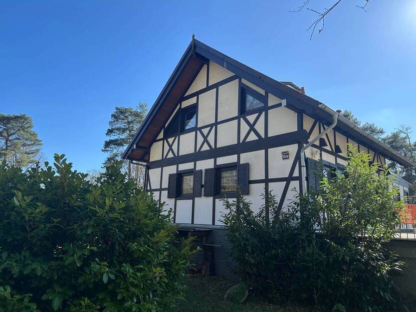 EXKLUSIV - Charmantes Fachwerkhaus auf großem Naturgrundstück - ein Paradies für Naturliebhaber