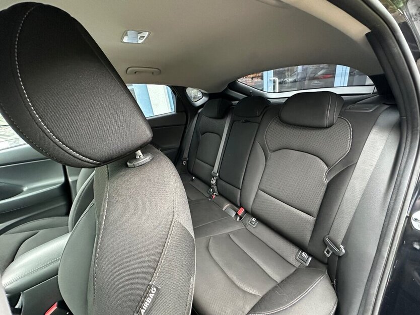 Hyundai i30 Fastback Fastback 1.4 T-GDI 140.000 km 11.990 € Rudolstadt 07407