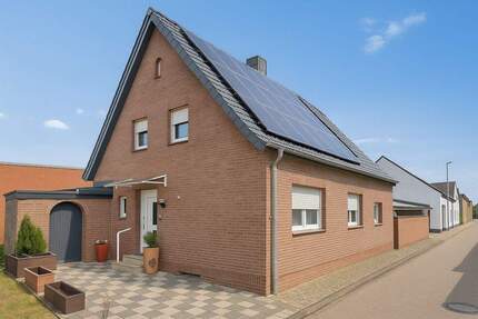 Gemütliches Einfamilienhaus mit Einliegerwohnung in Zentraler Lage 6 zimmer