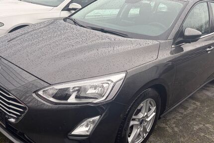 Ford Focus 37.000 km 13.900 &euro; Grevenbroich 41515