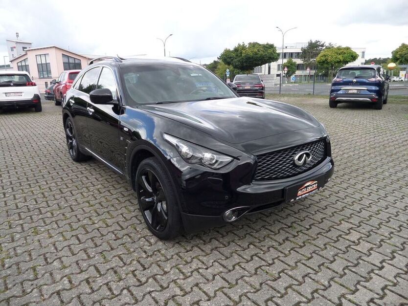 QX70