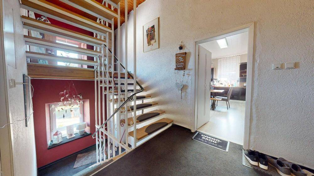 Mehrfamilienhaus, Wohnhaus Lemberg - 9 Zimmer, 320 m&sup2;, 259.000&euro; | Angebot:26346382