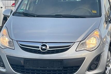Opel Corsa 191.000 km 2.199 &euro; Dietzenbach 63128