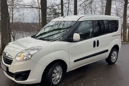 Opel Combo 100.000 km 8.200 &euro; Hamburg 21075