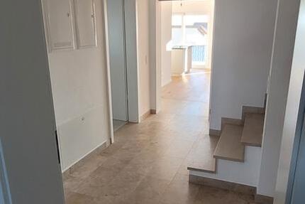 Wohnung Hepberg - 5 Zimmer, 121 m&sup2;, 1.660&euro; | Angebot:25420720