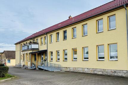 Attraktive Gewerbe- und Büroeinheit in verkehrsgünstiger Lage zimmer