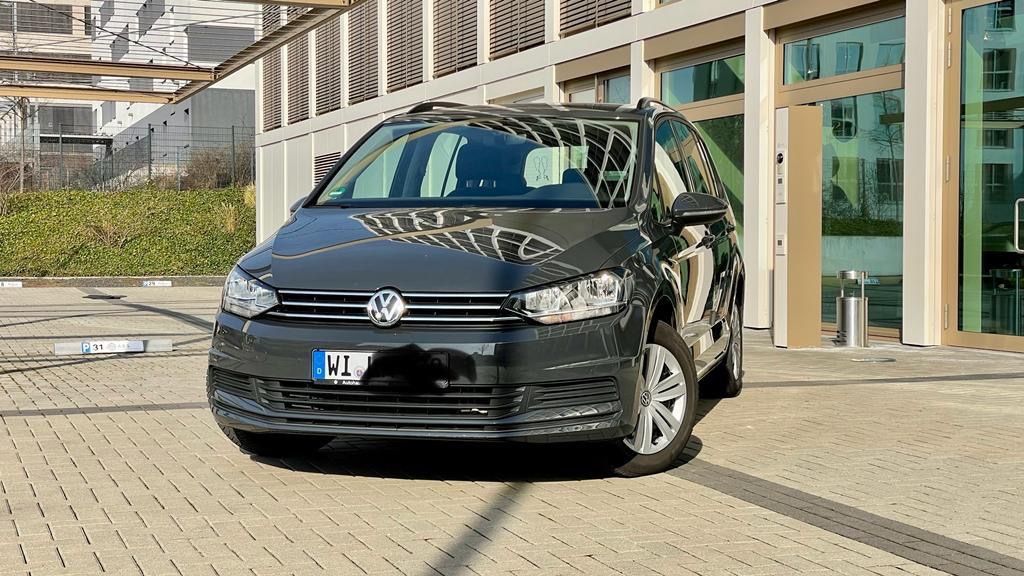 VW Touran 96.500 km 18.500 € Wiesbaden 65199