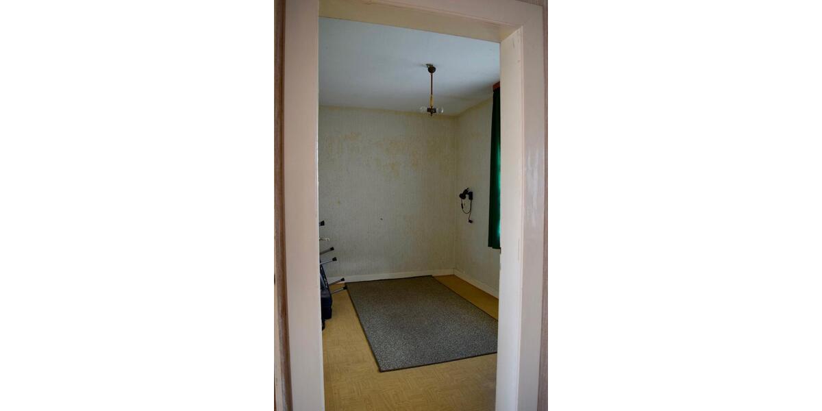 Einfamilienhaus Kastellaun - 7 Zimmer, 110 m&sup2;, 99.000&euro; | Angebot:27005558