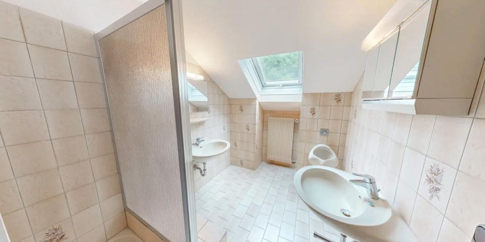 Einfamilienhaus Wertheim - 10 Zimmer, 500 m&sup2;, 450.000&euro; | Angebot:26902395