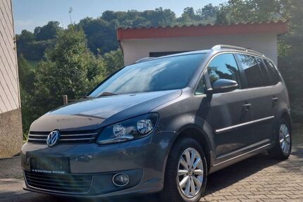 VW Touran 232.100 km 6.400 &euro; Polle 37647