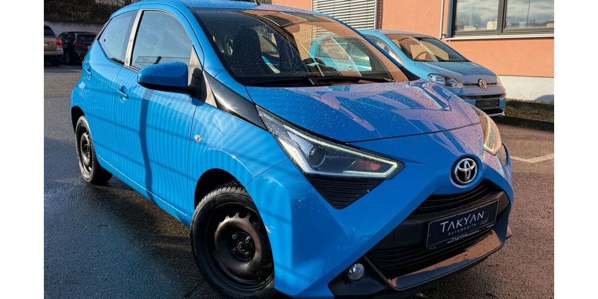 Toyota Aygo (X) 63.000 km 7.990 &euro; Edingen-Neckarhausen 68535