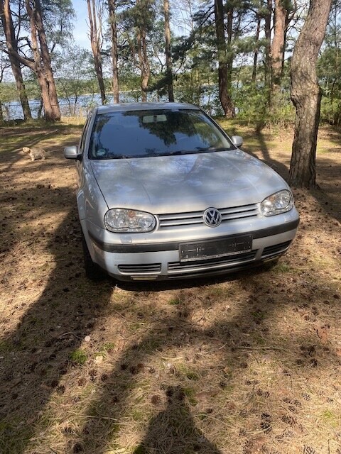 VW Golf IV 130.000 km 2.400 € Diensdorf-Radlow 15864