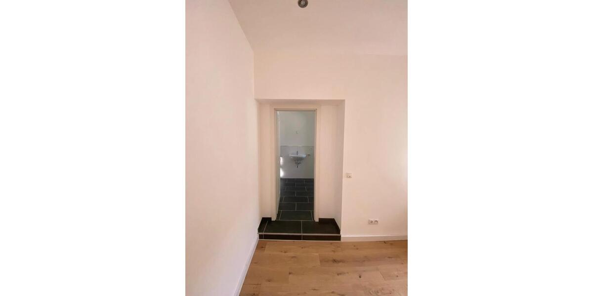 Dachgeschoßwohnung Koblenz - 4 Zimmer, 96 m&sup2;, 1.259&euro; | Angebot:26536288