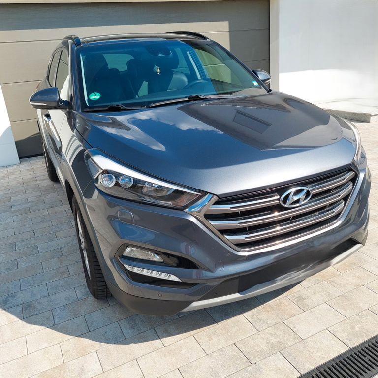 Hyundai TUCSON 73.500 km 16.400 € Regenstauf 93128