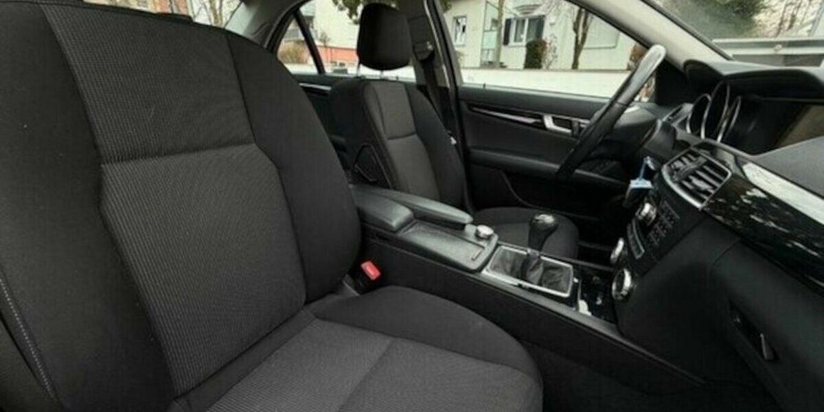 Mercedes-Benz C 200 CDI Limousine Elegance 1. Hand 89.900 km 10.990 &euro; Neckarsulm 74172