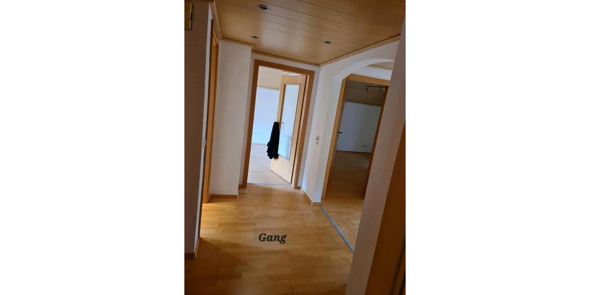 3 Zimmer Wohnung Zentral mit Balkon 3 zimmer