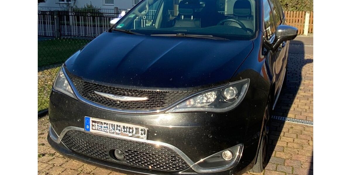 Chrysler Pacifica 155.830 km 16.995 &euro; Dresden 01259