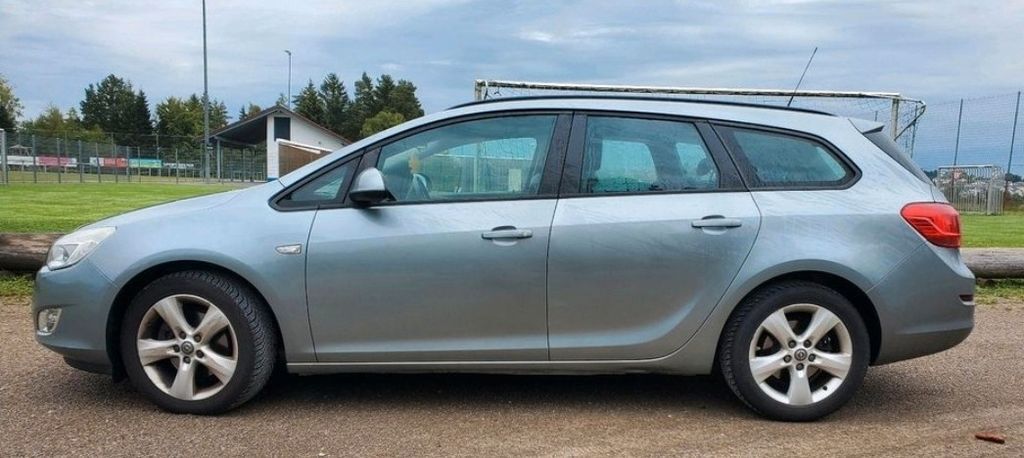 Opel Astra 244.000 km 3.200 € Lauterbach 78730
