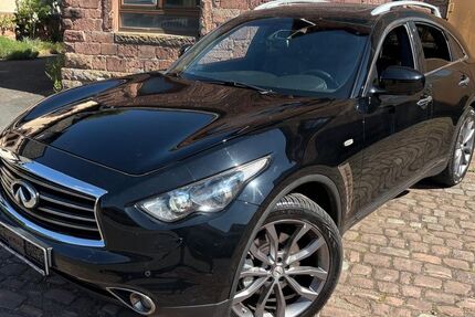 INFINITI FX 100.062 km 12.999 &euro; Freudenberg 97896