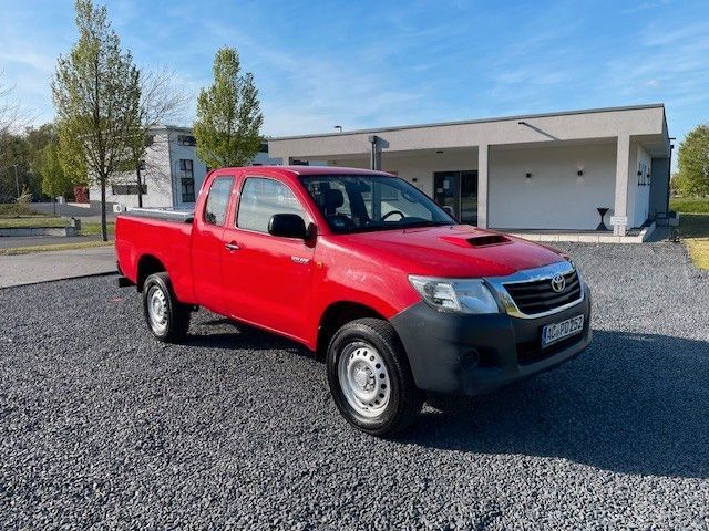 Toyota Hilux 279.000 km 14.900 &euro; Herzogenrath 52134
