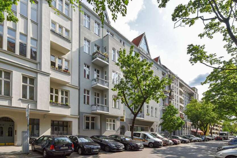 Büro in Berlin 2.600 € 163.07 m²